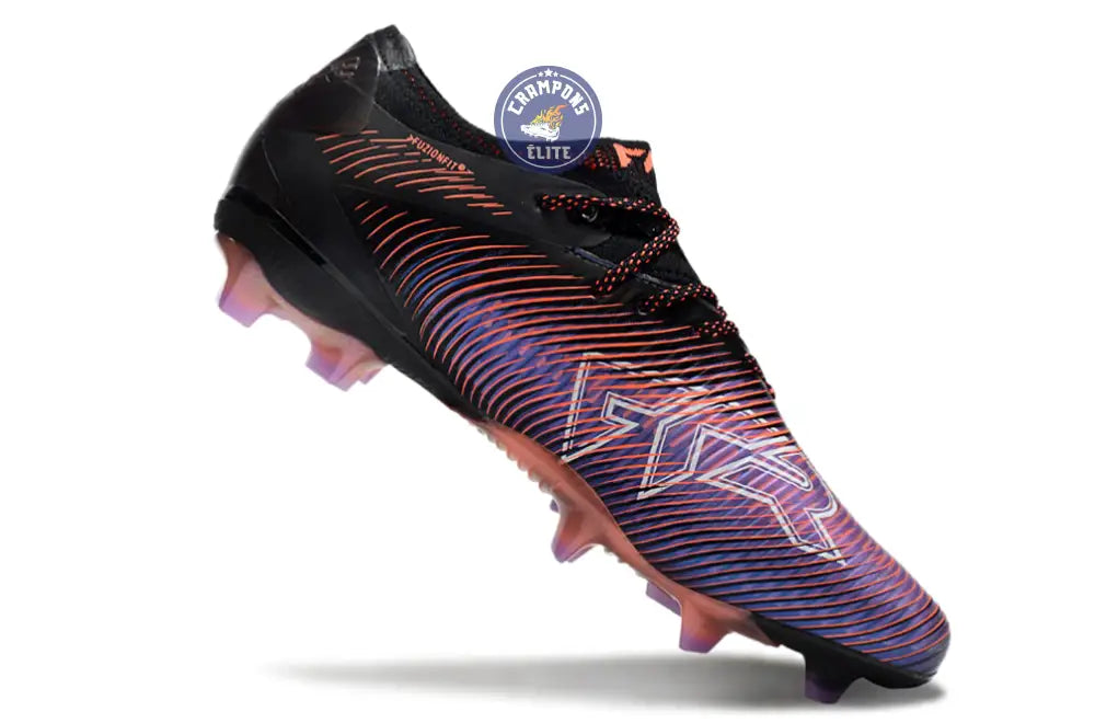 Image of FUTURE 8 LOW FG - Noir/Blanc/Glowing Red