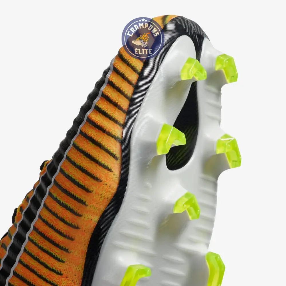 Mercurial Superfly 5 FG Lock in. Let loose. - Orange/Noir/Blanc