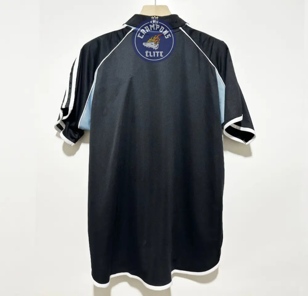 Newcastle 2000/01 Extérieur