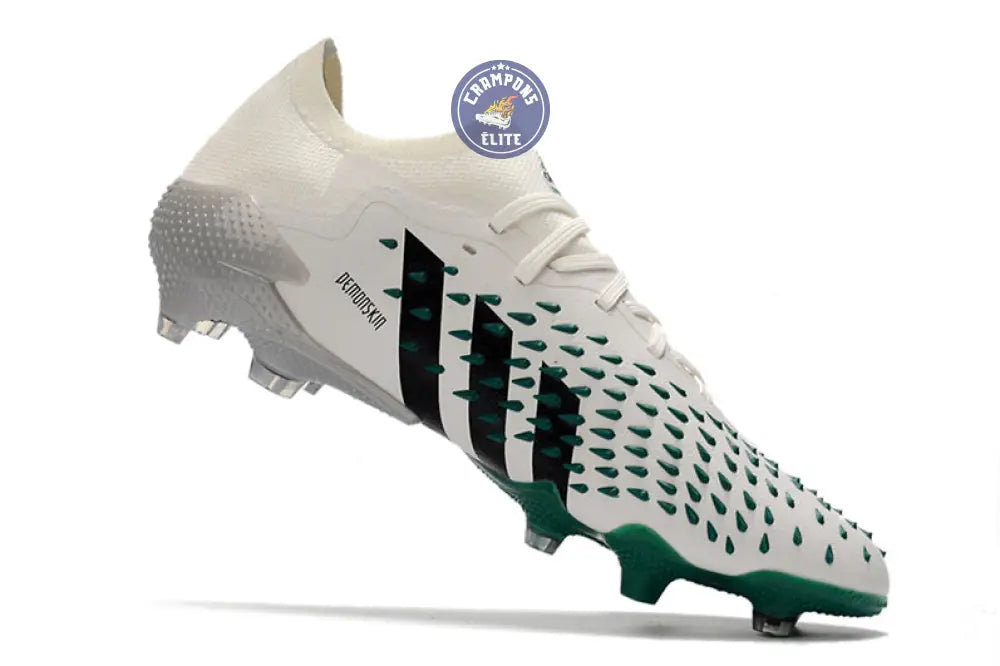 Predator Freak Basse Lacets FG Equipment - Blanc/Noir/Vert ÉDITION LIMITÉE