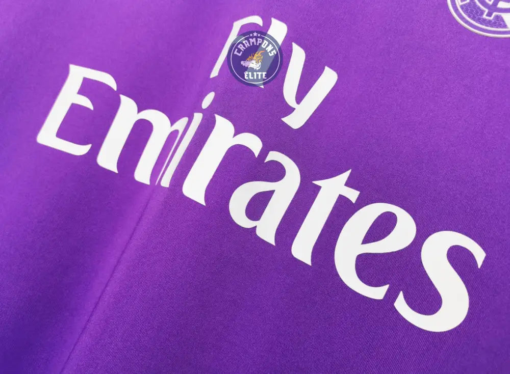 Real Madrid 2016/17 Extérieur